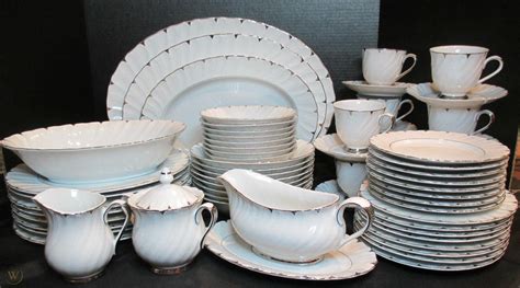89 Pc Set Vintage <strong>HARMONY HOUSE</strong> SHERATON <strong>Fine China</strong> 12 Settings + Serving Pcs. . Harmony house fine china